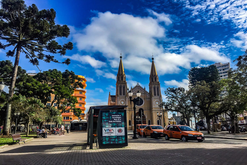 Bairros de alto padrão em Curitiba: saiba onde morar bem